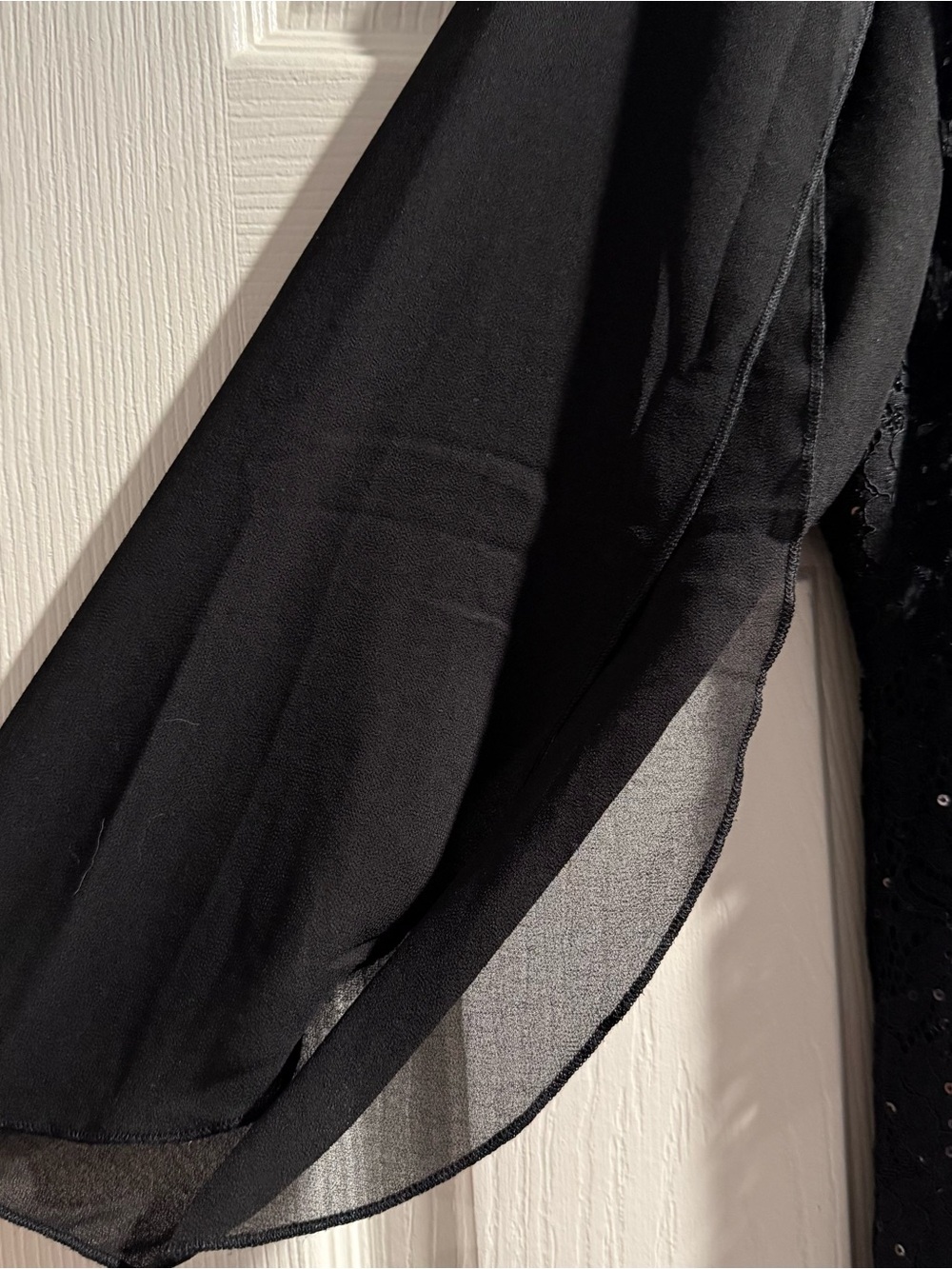 Elegant Black Lace Overlay Evening Dress - Picture 4 of 5